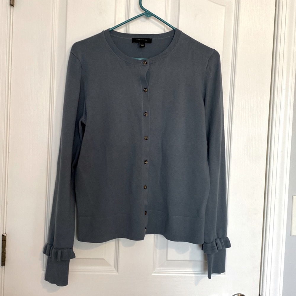 Ann Taylor Cardigan size Large